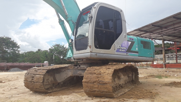 ขายรถแบ็คโฮ KOBELCO SK200-6 YN07 เก่านอกผ่านการใช้งานในไทย  สภาพดี ระบบทำงานสมบูรณ์ราคาไม่แรง
