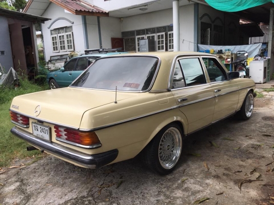 BENZ W123 เครื่องเจ สวยๆ ครับ