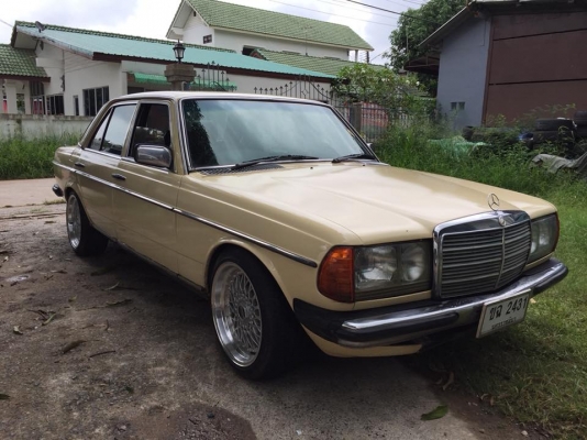 BENZ W123 เครื่องเจ สวยๆ ครับ