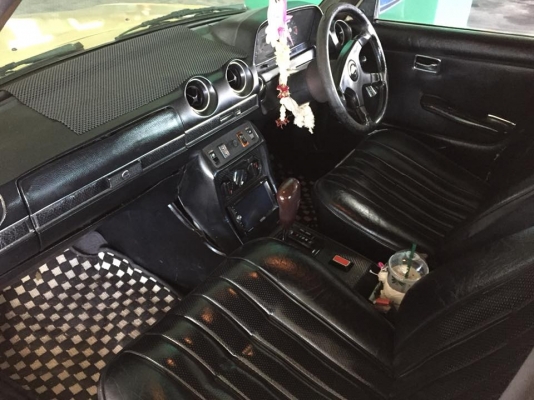 BENZ W123 เครื่องเจ สวยๆ ครับ