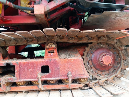 ขายรถเกี่ยวข้าว เกษตรไอ้หนุ่ม52ช่วงล่าง12ปั๊มอีตั้น23เครื่อง6D17โบว์24V 240พร้อมทำงาน