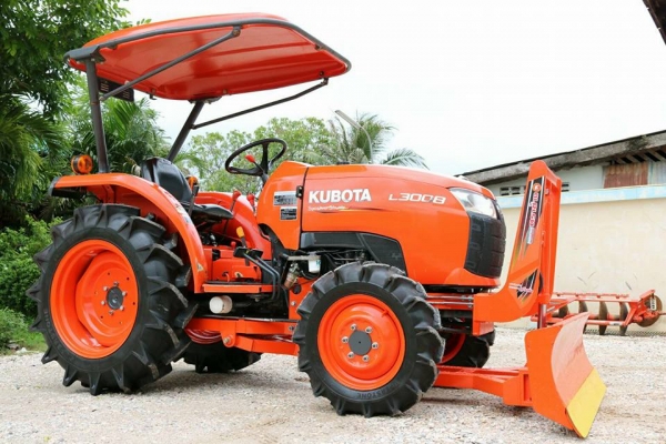 คูโบต้า L3008DT 4 WD..ดันดินหน้า ผานหลัง