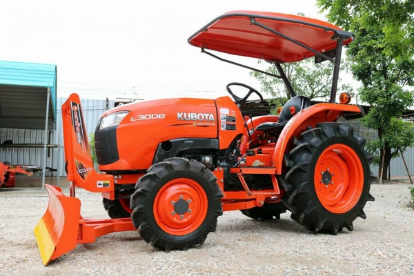 คูโบต้า L3008DT 4 WD..ดันดินหน้า ผานหลัง