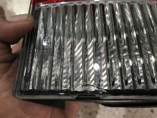 ไฟท้าย VOLVO V70 เก่าญี่ปุ่นเเท้ครบชุด4ชิ้นหลอดไฟครบ