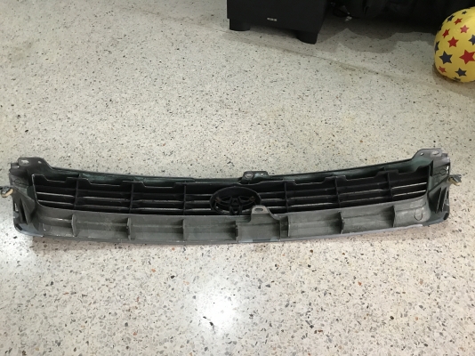 กระจังหน้า TOYOTA GRANVIA หน้าหนูเก่าญี่ปุ่นเเท้สภาพสวย