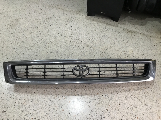 กระจังหน้า TOYOTA GRANVIA หน้าหนูเก่าญี่ปุ่นเเท้สภาพสวย