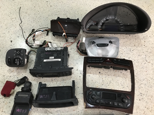 อะไหล่ BENZ W203 เก่านอกนิดหน่อยครับสอบถามได้ครับ