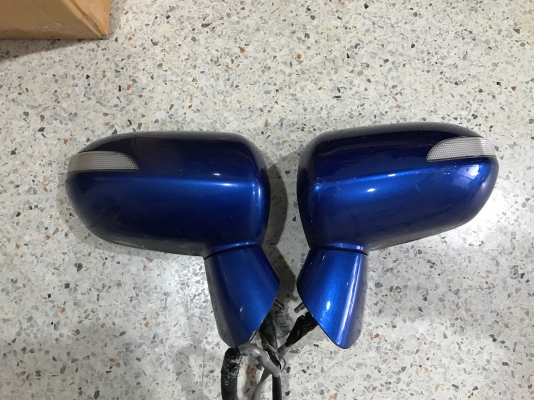 กระจกมองข้าง JAZZ GD เเบบมีไฟเลี้ยวในตัวเก่าญี่ปุ่นสภาพสวย