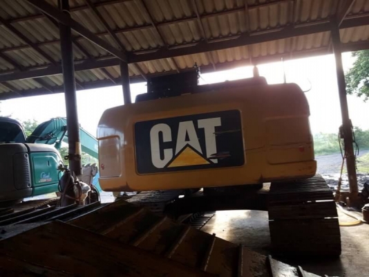 ขายด่วน!! Caterpillar  320D Japan เก่านอกไม่เคยลงงานในไทย 7xxx ชม. สวยสมบูรณ์แบบตามรุ่น