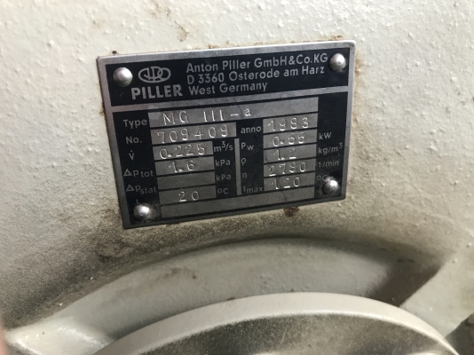 ขายโบวเวอร์แรงดันสูง Piller 1HP. 380V made in Germany ภาพสวยหมุนนิ่มเดิมๆ ให้ลมแรง พร้อมใช้งาน มี 4ตัวครับ