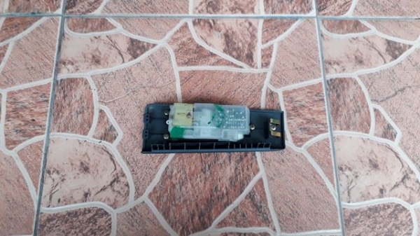 สวิทช์ กดกระจกข้างขวา MITSHUBISI RVR