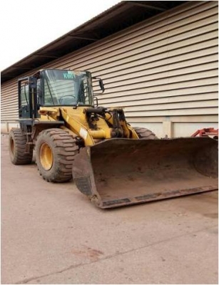 ขายรถตัก WA 180-3 ติดต่อไพทูรย์      081-058-1960         อานงค์      093-438-2108