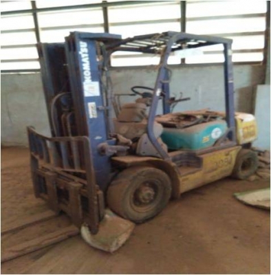 ขายรถโฟร๋คลิฟ ติดต่อไพทูรย์      081-058-1960         อานงค์      093-438-2108