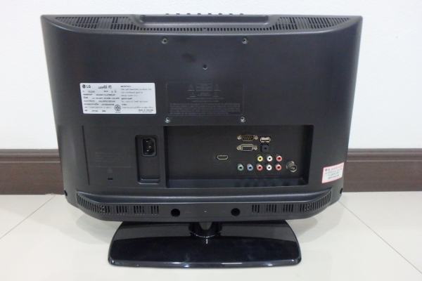 LCD TV LG รุ่น 19LD330 ขนาด 19 นิ้ว มีรีโมท สภาพดี
