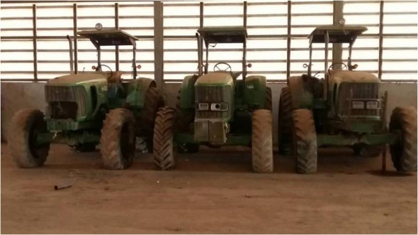 ขายรถไถ ตืดต่อ  คุณ ไพทูรย์  081-058-1960 อานงค์  093-438-2108         เพ็ญณภา