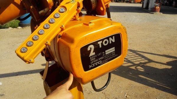 รอกโซ่ไฟฟ้าญี่ปุ่น Kito 2 ton 4 ทิศทาง รุ่นพิเศษ 2 สปีด ไฟตรง 380V สภาพสวยพร้อมใช้งาน รอกโซ่ไฟฟ้าญี่ปุ่น Kito 2 ton 4 ทิศทาง รุ่นพิเศษ 2 สปีด ไฟตรง 380V สภาพสวยพร้อมใช้งาน
