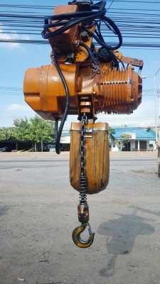รอกโซ่ไฟฟ้าญี่ปุ่น Kito 2 ton 4 ทิศทาง รุ่นพิเศษ 2 สปีด ไฟตรง 380V สภาพสวยพร้อมใช้งาน