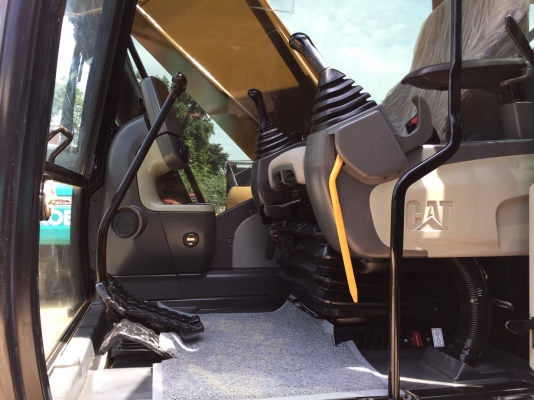 ขายด่วน!! Cat 320D Spec  japan ไมล์ ชม. 6,700 สภาพสวยๆๆค่ะ