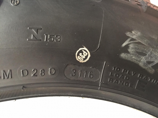 ยางDeestone Mud Clawer 31นิ้ว ขอบ16 (245/75/16)ดอกเต็มเหมือนยางใหม่ทุกเส้น ยางDeestone Mud Clawer 31นิ้ว ขอบ16 (245/75/16)ดอกเต็มเหมือนยางใหม่ทุกเส้น