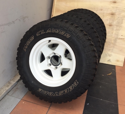 ยางDeestone Mud Clawer 31นิ้ว ขอบ16 (245/75/16)ดอกเต็มเหมือนยางใหม่ทุกเส้น