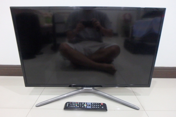 Samsung LED SMART TV 32 นิ้ว รุ่น UA32F5500 Full HD สภาพใหม่