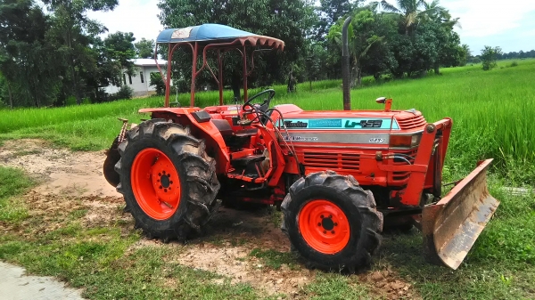 ขายรถไถนาคูโบต้า L 1455แรงตัวแรง5สูบสภาพเดิมๆและสีเดิมๆเครืองดีแน่นเกียรดีคัพ ขายรถไถนาคูโบต้า L 1455แรงตัวแรง5สูบสภาพเดิมๆและสีเดิมๆเครืองดีแน่นเกียรดีคัพ