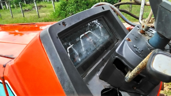 ขายรถไถนาคูโบต้า L 1455แรงตัวแรง5สูบสภาพเดิมๆและสีเดิมๆเครืองดีแน่นเกียรดีคัพ ขายรถไถนาคูโบต้า L 1455แรงตัวแรง5สูบสภาพเดิมๆและสีเดิมๆเครืองดีแน่นเกียรดีคัพ