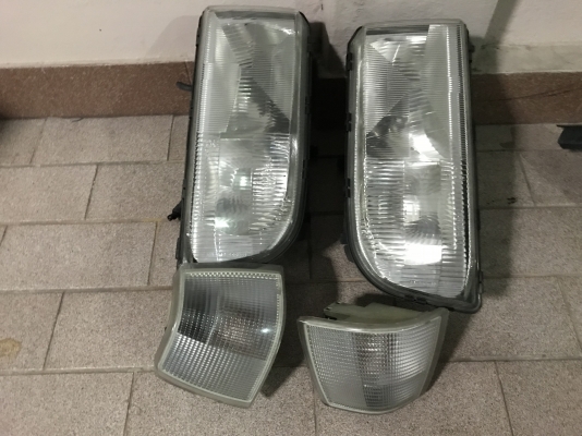 ไฟหน้าพร้อมไฟมุม VOLVO 850 เก่าญี่ปุ่นเเท้สภาพสวย