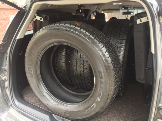 ยาง Bridgestone 265 60 18 ปี16 ดอกเต็ม ไม่มีปะ ใช้ยาว ราคาไม่แพง