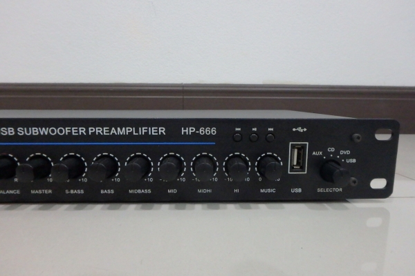 ปรีแอมป์ HSL รุ่น PRE-368 USB ขับซับได้ เสียบ USB ได้เลย สภาพใหม่