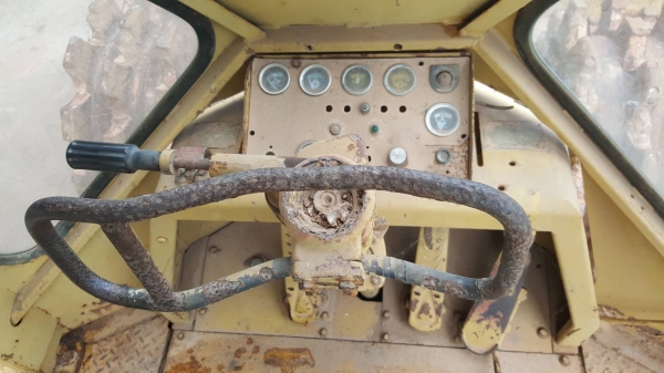 ขาย รถแทรคเตอร์ 4 ล้อแกะ CAT 815 สภาพสวยพร้อมใช้งาน เครื่องดี เกียร์ดี ปั้มดี เอกสารใบซื้อขาย ราคาต่อรองได้ครับ