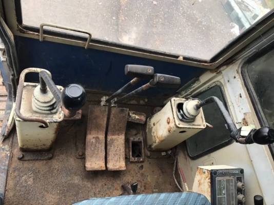 ขาย 390000 บาท โคมัสสุ PC200-3 รถพร้อมใช้งานเอกสารซื้อขาย สนใจจริงๆโทรมานะครับราคาต่อรองใด้