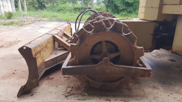 ขาย รถแทรคเตอร์ 4 ล้อแกะ CAT 815 สภาพสวยพร้อมใช้งาน เครื่องดี เกียร์ดี ปั้มดี เอกสารใบซื้อขาย ราคาต่อรองได้ครับ