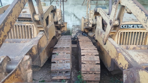 ขาย รถแทรคเตอร์ KOMATSU D50S-15 ซีเรียลสูง ห้องเลี้ยวระบบน้ำมัน เครื่องดี เกียร์ดี ช่วงล่างเต็ม มี 2 คันให้เลือก ราคาต่อรองได้