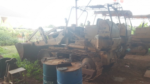 ขาย รถแทรคเตอร์ KOMATSU D50S-15 ซีเรียลสูง ห้องเลี้ยวระบบน้ำมัน เครื่องดี เกียร์ดี ช่วงล่างเต็ม มี 2 คันให้เลือก ราคาต่อรองได้