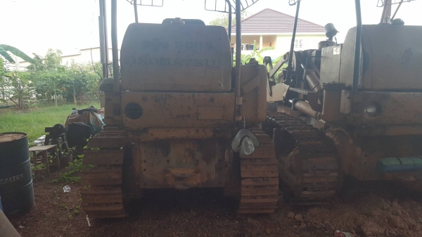 ขาย รถแทรคเตอร์ KOMATSU D50S-15 ซีเรียลสูง ห้องเลี้ยวระบบน้ำมัน เครื่องดี เกียร์ดี ช่วงล่างเต็ม มี 2 คันให้เลือก ราคาต่อรองได้