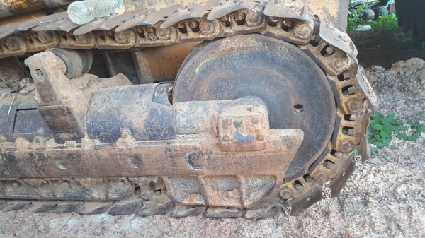 ขาย รถแทรคเตอร์ KOMATSU D50S-15 ซีเรียลสูง ห้องเลี้ยวระบบน้ำมัน เครื่องดี เกียร์ดี ช่วงล่างเต็ม มี 2 คันให้เลือก ราคาต่อรองได้