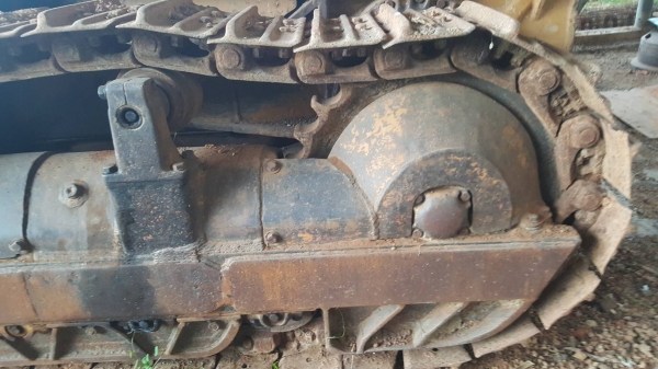 ขาย รถแทรคเตอร์ KOMATSU D50S-15 ซีเรียลสูง ห้องเลี้ยวระบบน้ำมัน เครื่องดี เกียร์ดี ช่วงล่างเต็ม มี 2 คันให้เลือก ราคาต่อรองได้