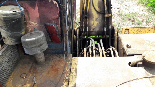 ขาย แบคโฮ KOBELCO SK200-2 เครื่องดี ปั้มดี ช่วงล่าง 70\% ราคาต่อรองได้ครับ