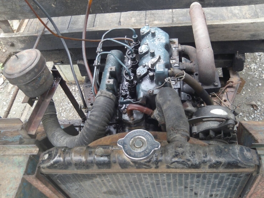 อีแต๋นสี่ล้อพร้อมใช้งาน อีแต๋นสี่ล้อพร้อมใช้งาน