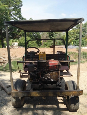 อีแต๋นสี่ล้อพร้อมใช้งาน อีแต๋นสี่ล้อพร้อมใช้งาน