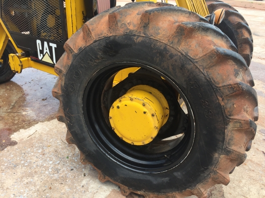 ขายรถคีบอ้อยสามล้อ ขายรถคีบอ้อยสามล้อ