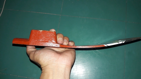 ขายจอบหงอนตราจระเข้สามดาว  Germany.ใหม่เก่าเก็บสวยงาม