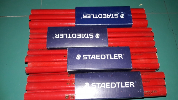 ขายดินสองานไม้เยอรมันเก่าเก็บแพ็ค 12ด้ามMade in Germany. งานเก่าเก็บ