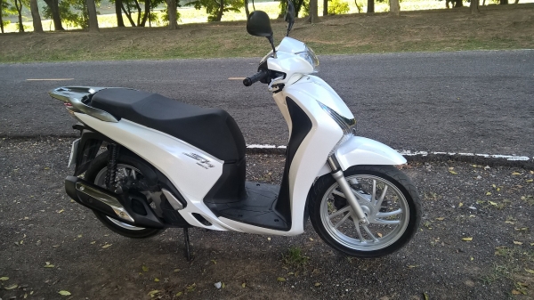HONDA Sh150i รถออโต้ส่งนอก เครื่องดี ใช้น้อย เช็คศูนย์ตามระยะ เอกสารชุดโอนครบ HONDA Sh150i รถออโต้ส่งนอก เครื่องดี ใช้น้อย เช็คศูนย์ตามระยะ เอกสารชุดโอนครบ
