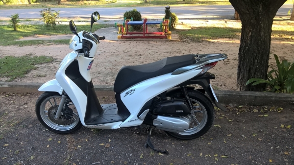 HONDA Sh150i รถออโต้ส่งนอก เครื่องดี ใช้น้อย เช็คศูนย์ตามระยะ เอกสารชุดโอนครบ HONDA Sh150i รถออโต้ส่งนอก เครื่องดี ใช้น้อย เช็คศูนย์ตามระยะ เอกสารชุดโอนครบ
