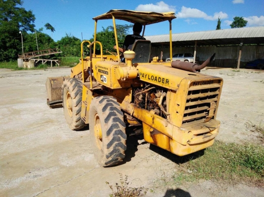 ขายรถตักล้อยาง