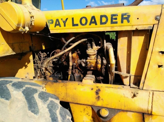 ขายรถตักล้อยาง