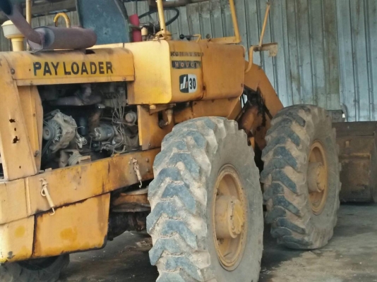 ขายรถตักล้อยาง