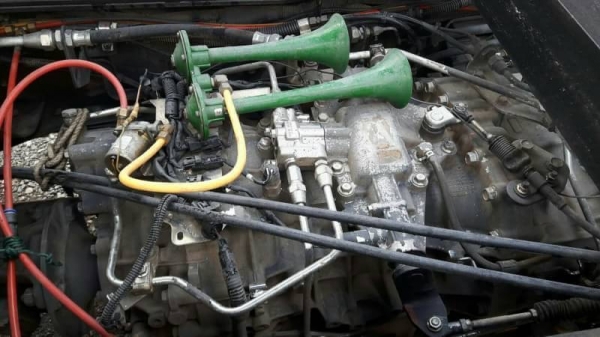 ขาย 2,650,000  HINO MEGA 344 ปี 55 แม่ดั้ม-ลูกดั้ม 3 คาน  หัวบาง ยางดี คัสชีสวย เอกสารเล่มทะเบียน รถอยู่ จ.นครราชสีมา  090-772-3710 090-772-3708